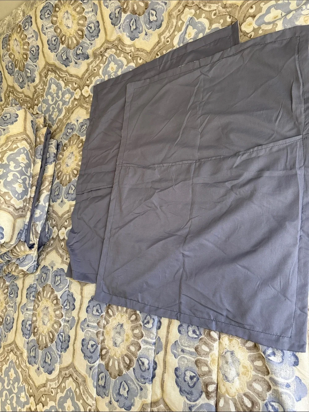 Sasha Set of 2 blankets and 2 pillow cases Blue/beige/Gray colour